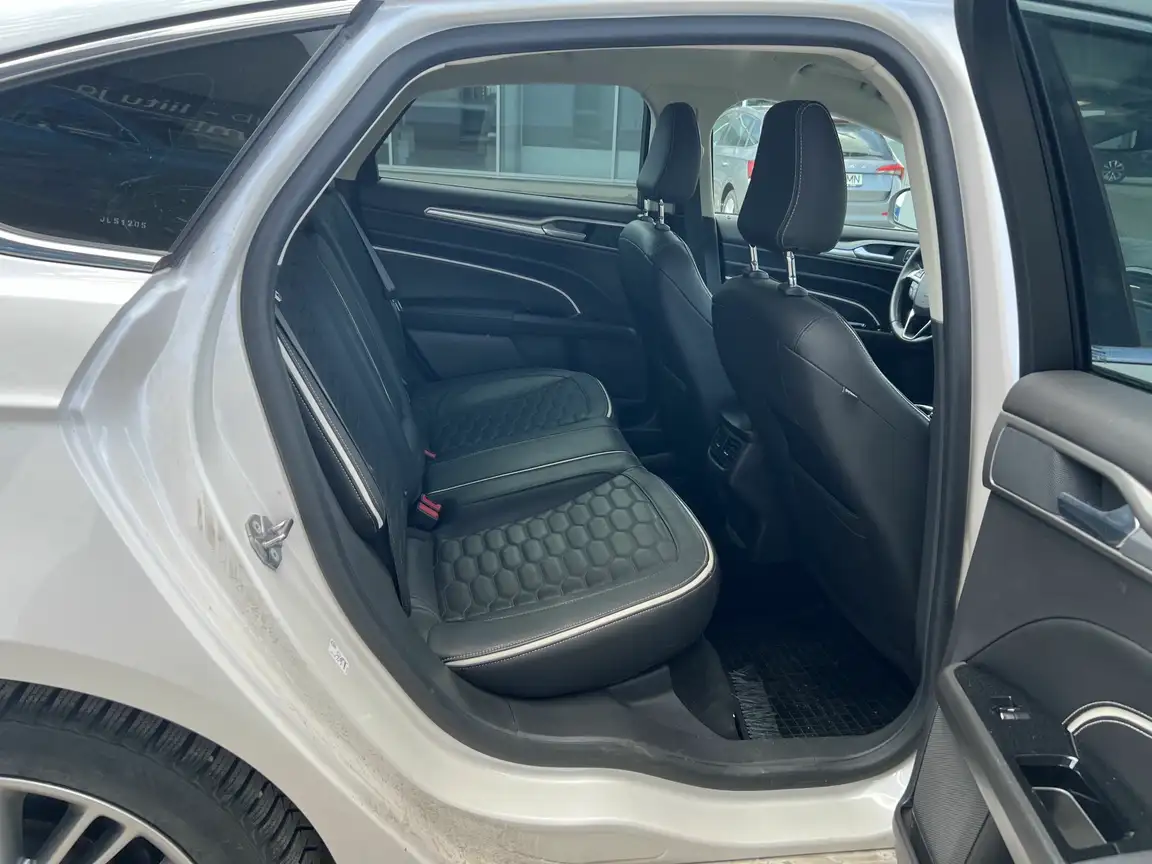 FORD MONDEO