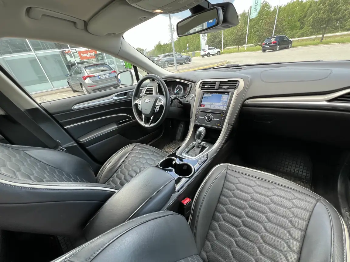 FORD MONDEO