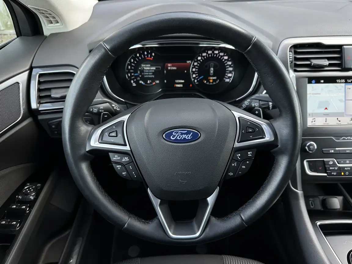 FORD MONDEO