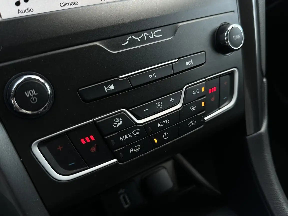FORD MONDEO