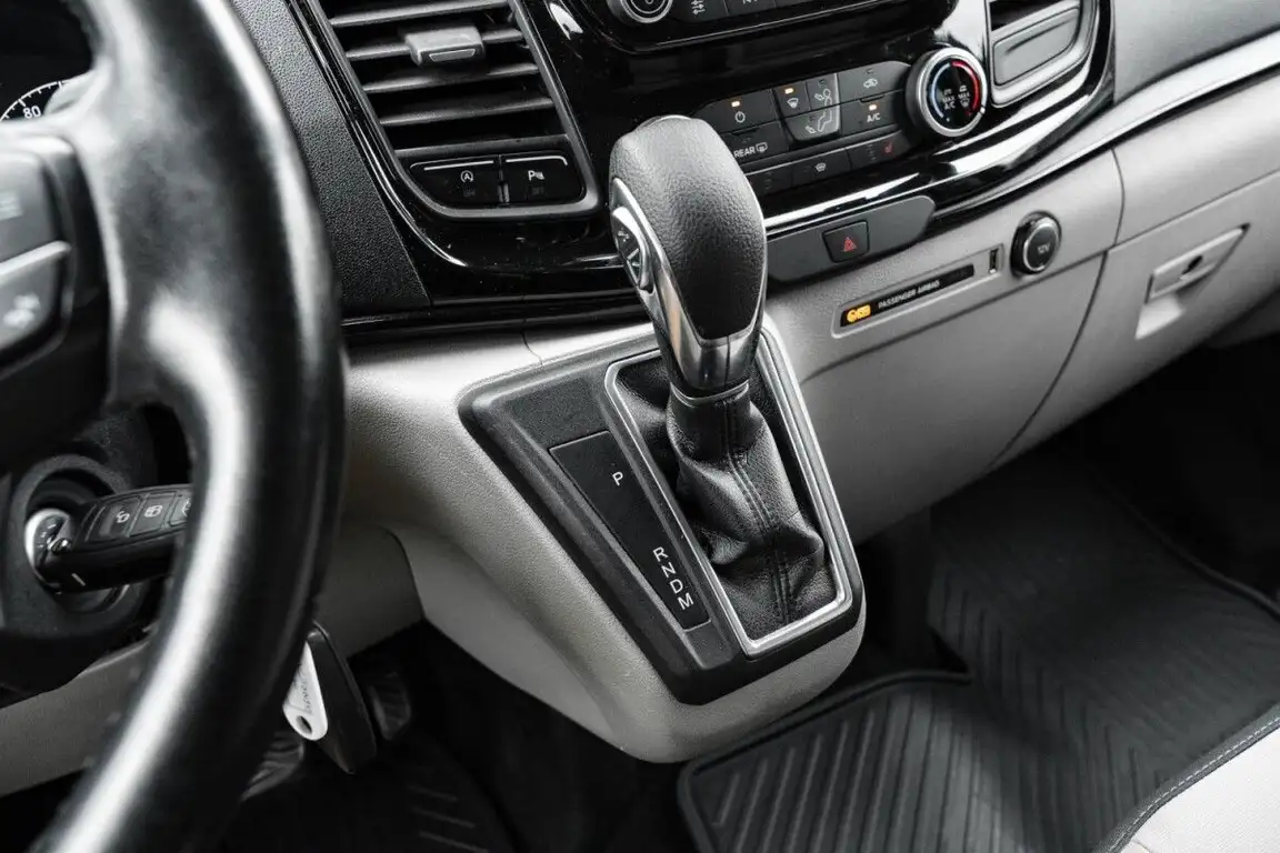 FORD TOURNEO