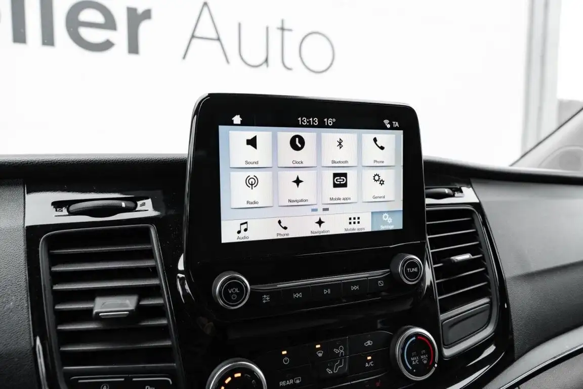 FORD TOURNEO