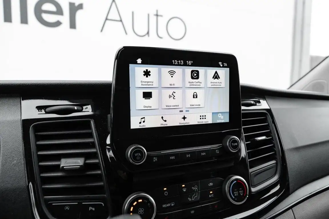 FORD TOURNEO