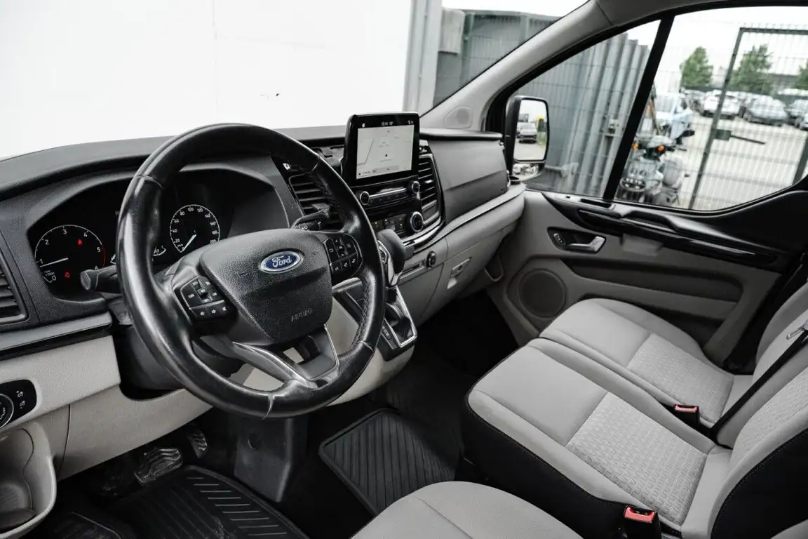 FORD TOURNEO