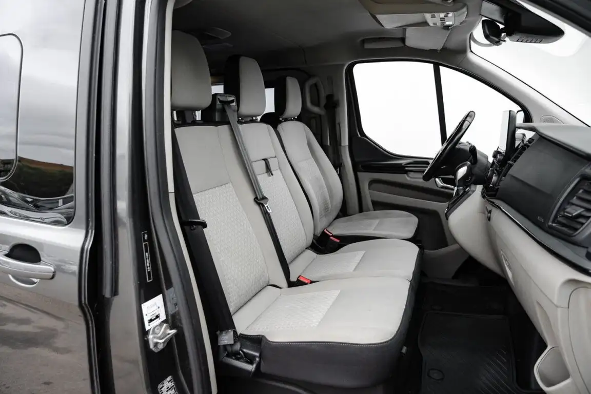 FORD TOURNEO