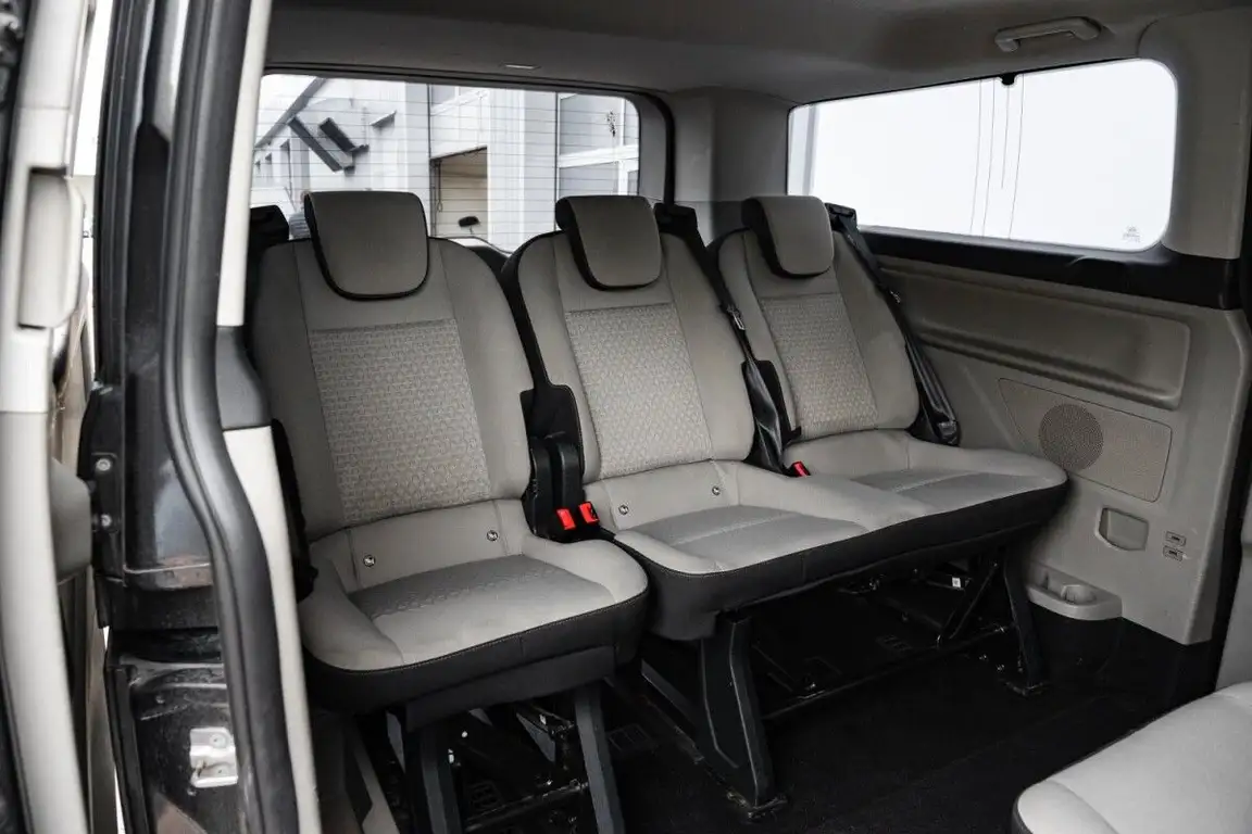 FORD TOURNEO