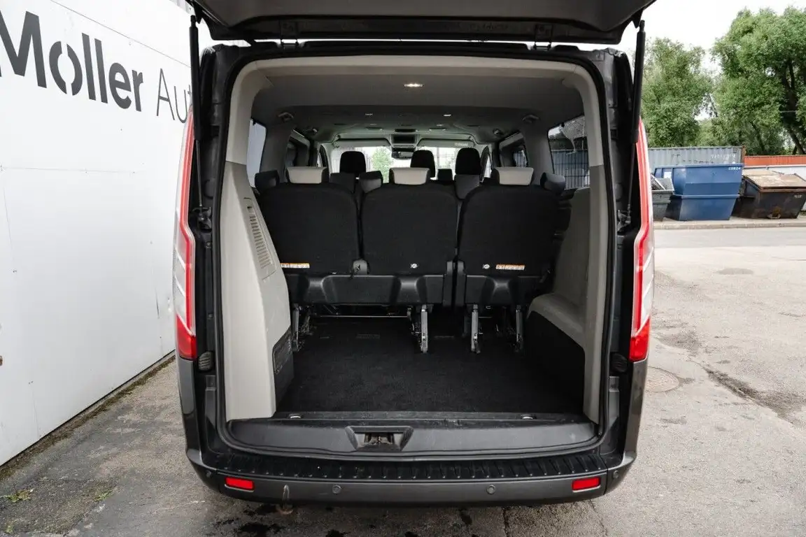 FORD TOURNEO
