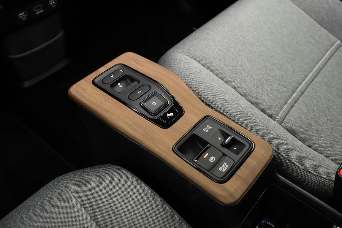 HONDA E