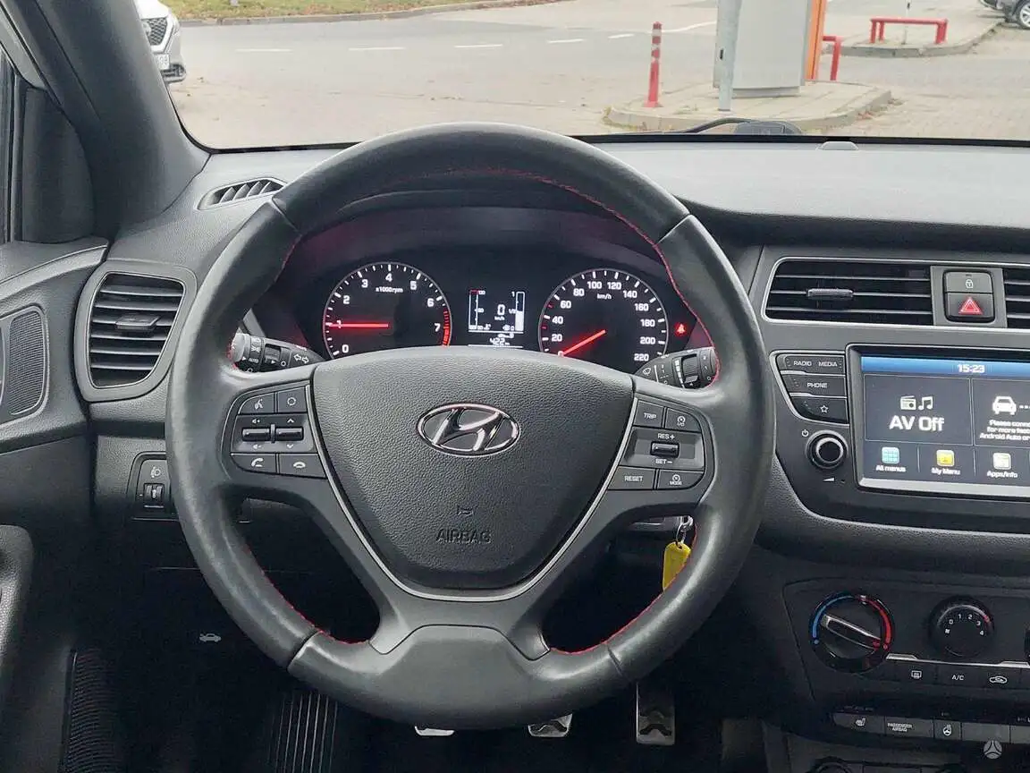 HYUNDAI I20