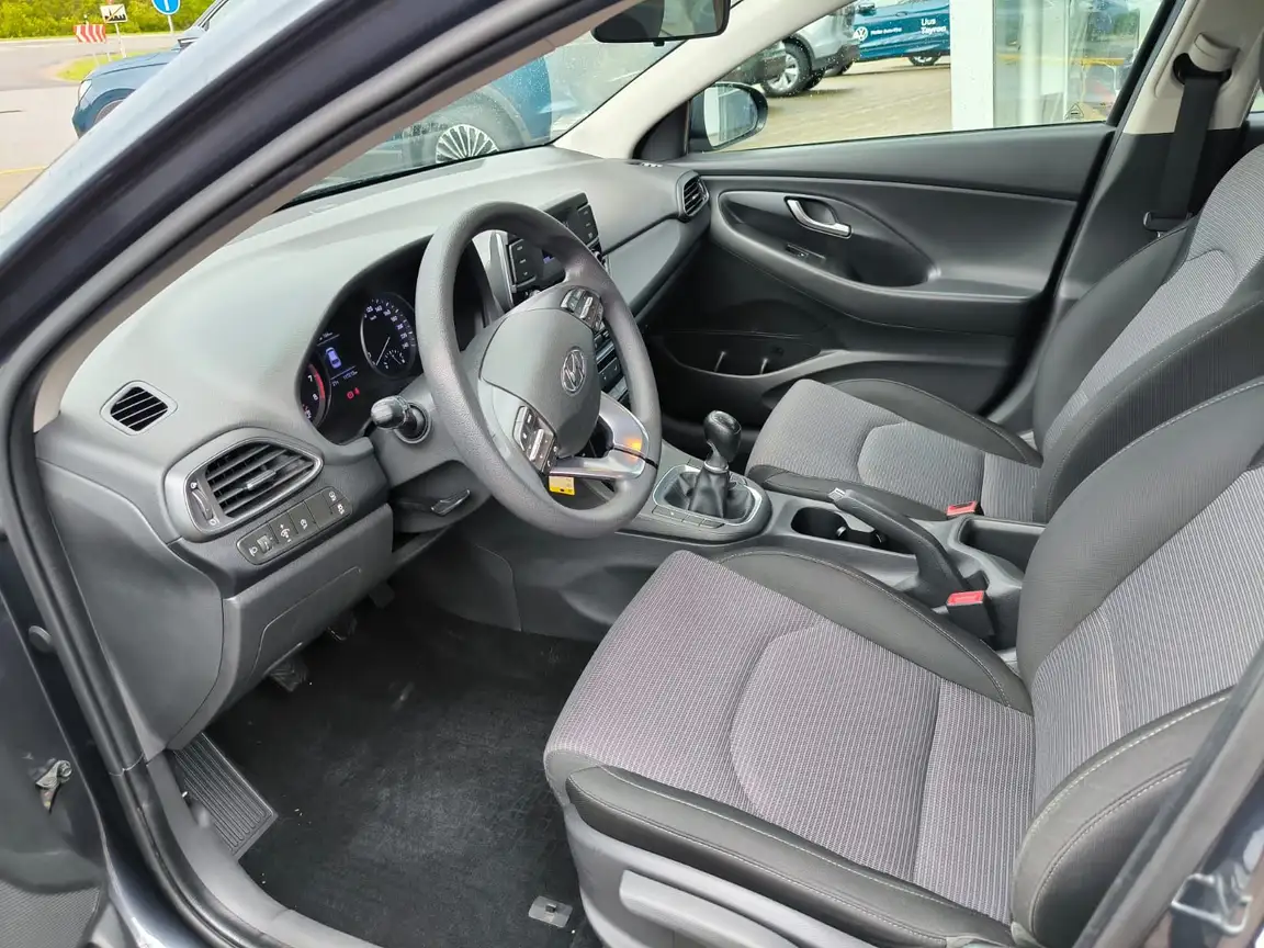 HYUNDAI I30
