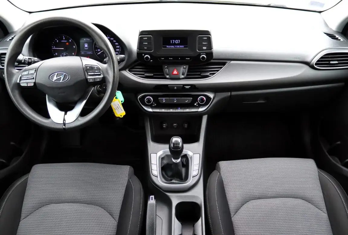 HYUNDAI I30