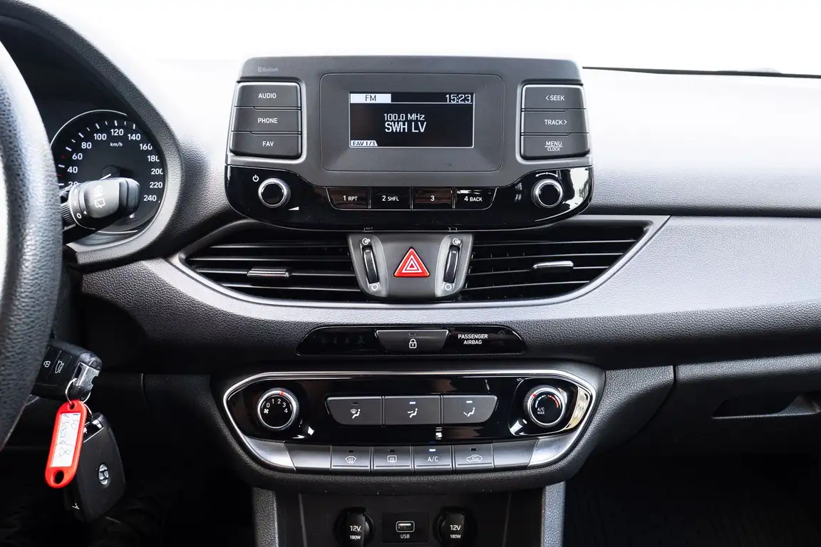 HYUNDAI I30