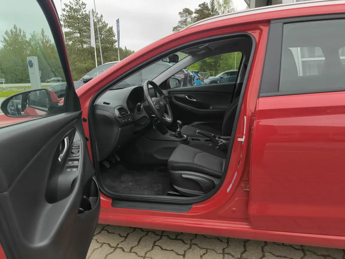 HYUNDAI I30