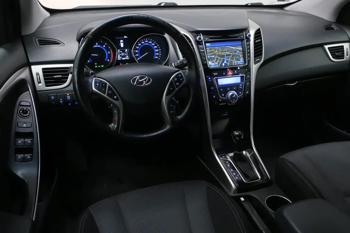 HYUNDAI I30