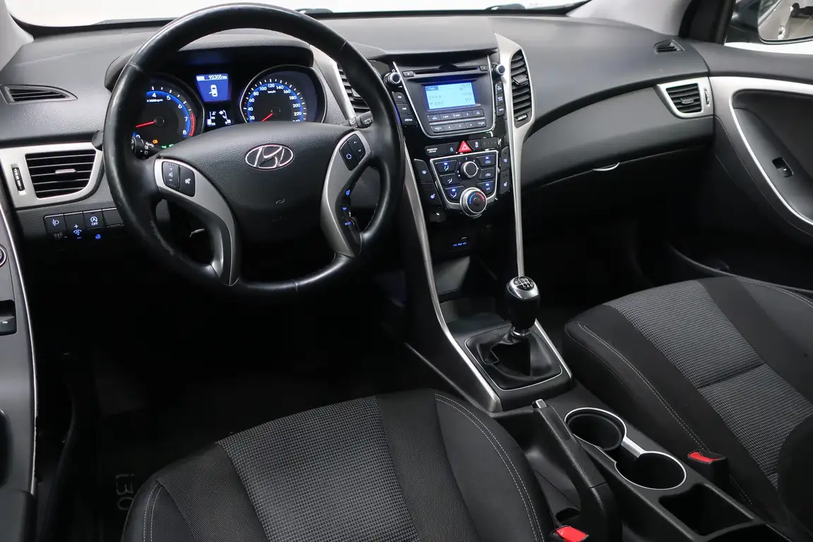HYUNDAI I30