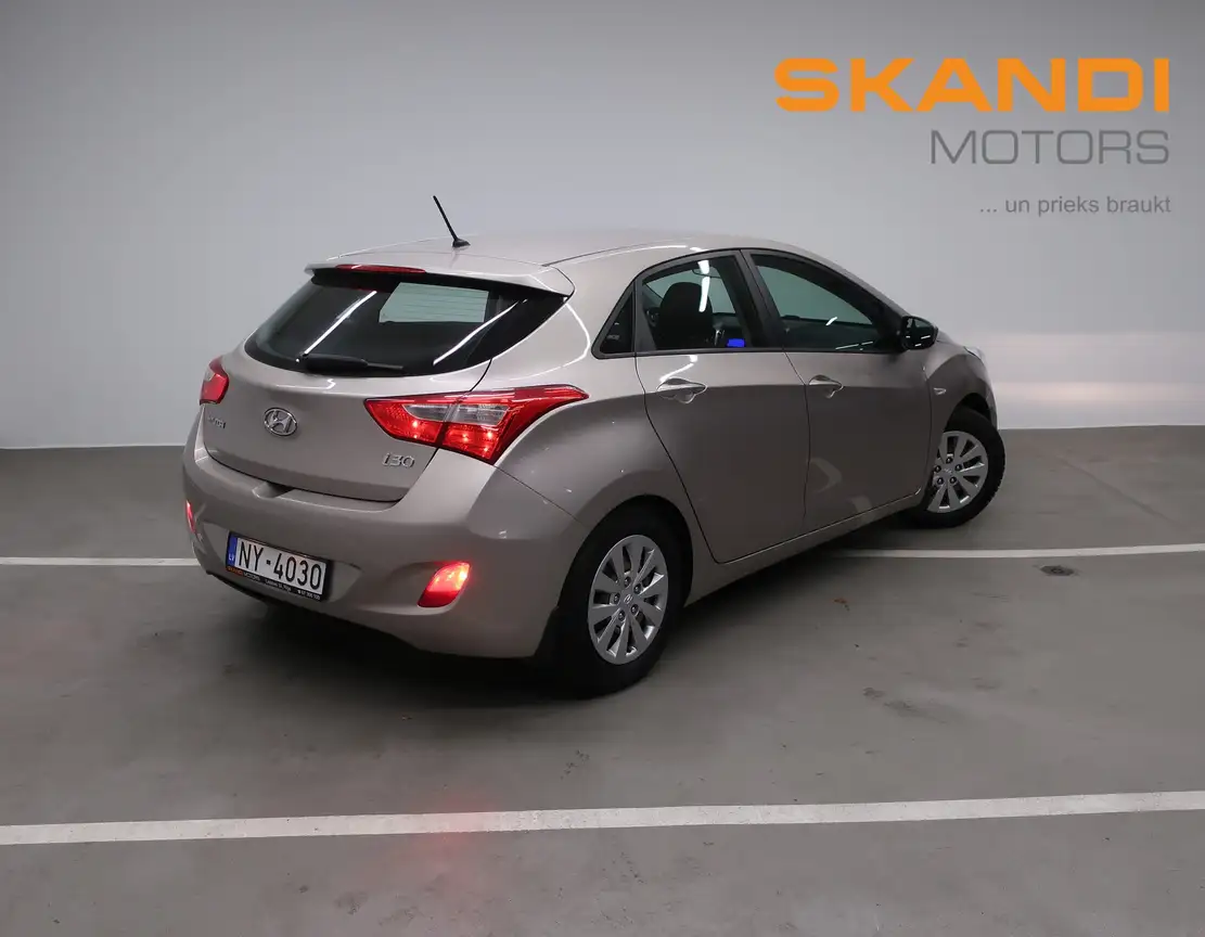 HYUNDAI I30