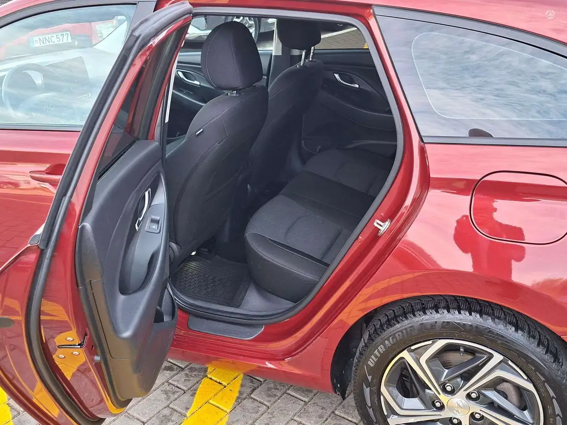 HYUNDAI I30