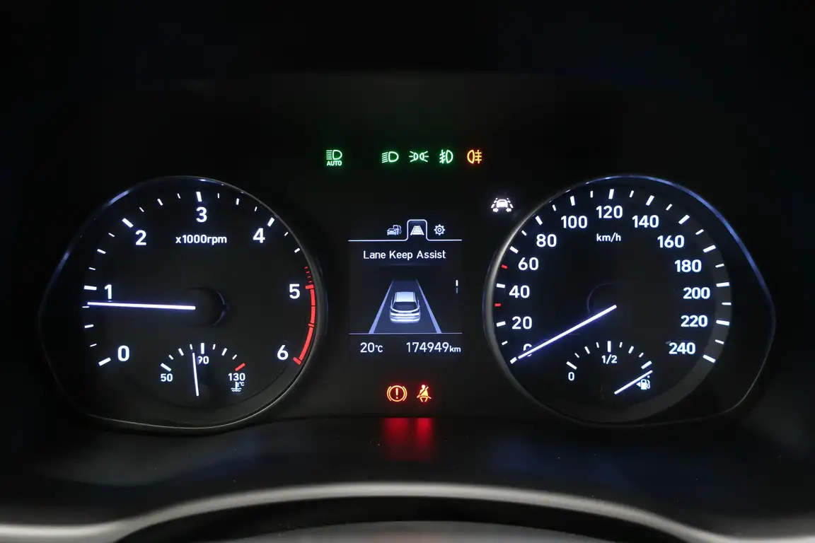 HYUNDAI I30