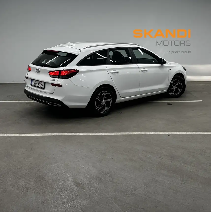 HYUNDAI I30
