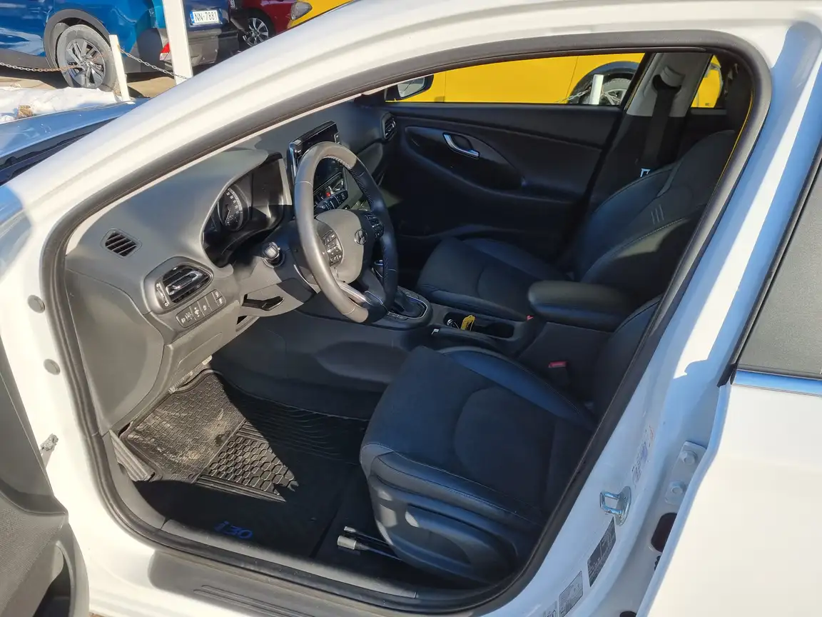 HYUNDAI I30