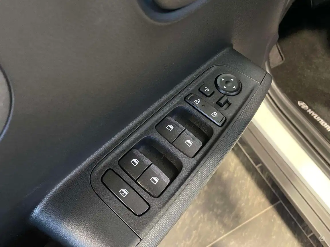HYUNDAI INSTER