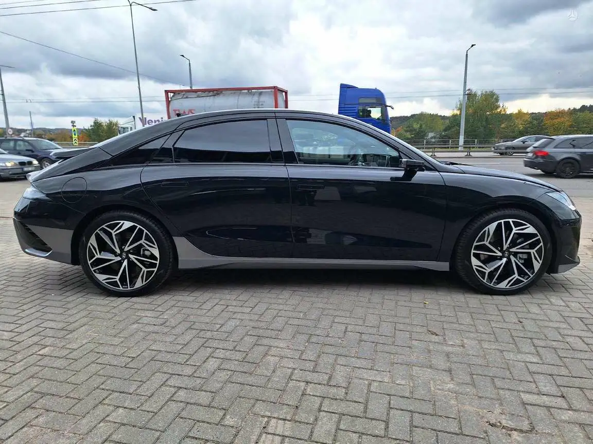 HYUNDAI IONIQ 6