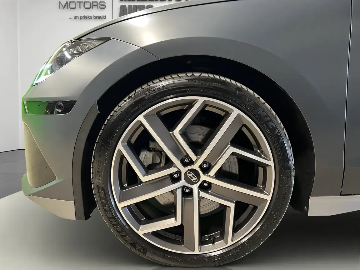 HYUNDAI IONIQ 6