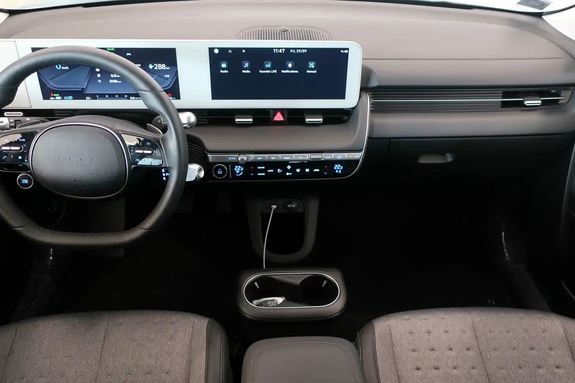 HYUNDAI IONIQ