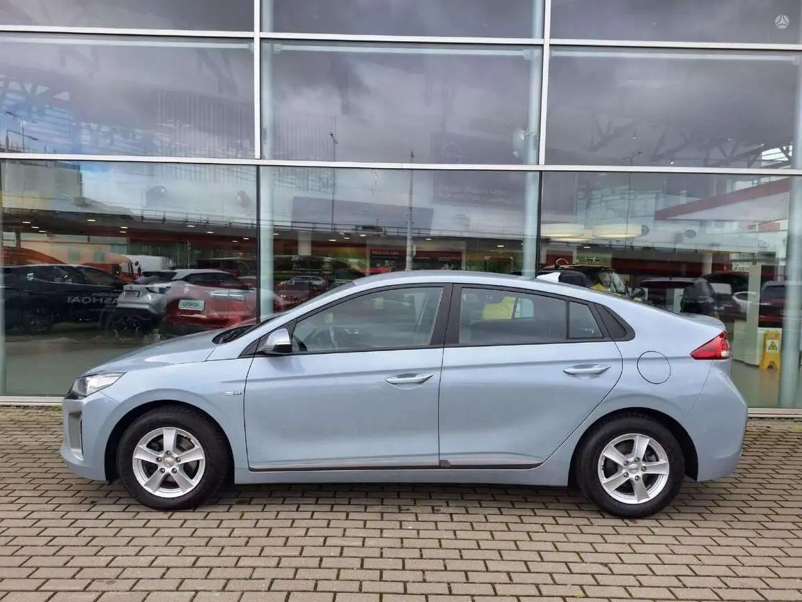 HYUNDAI IONIQ