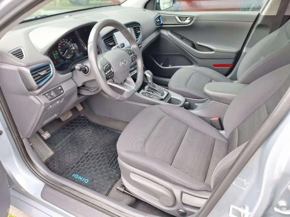 HYUNDAI IONIQ