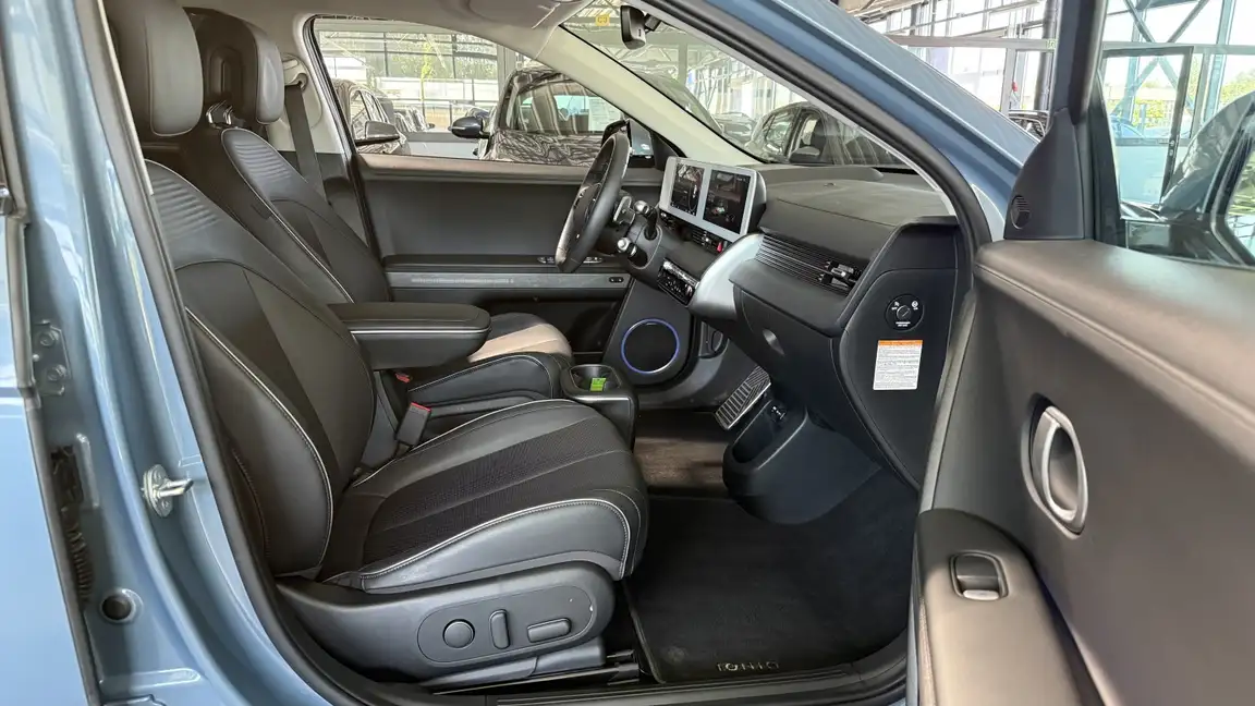HYUNDAI IONIQ