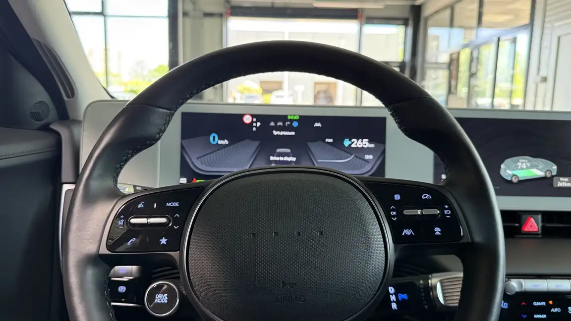 HYUNDAI IONIQ