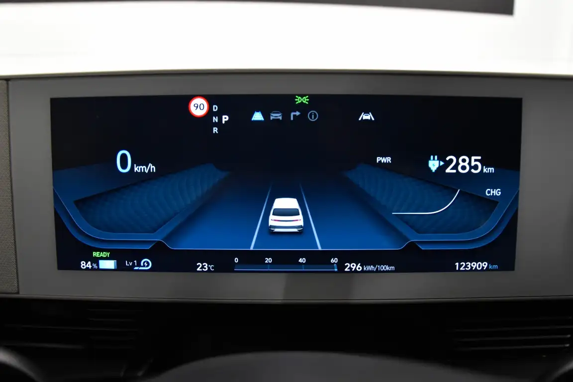 HYUNDAI IONIQ
