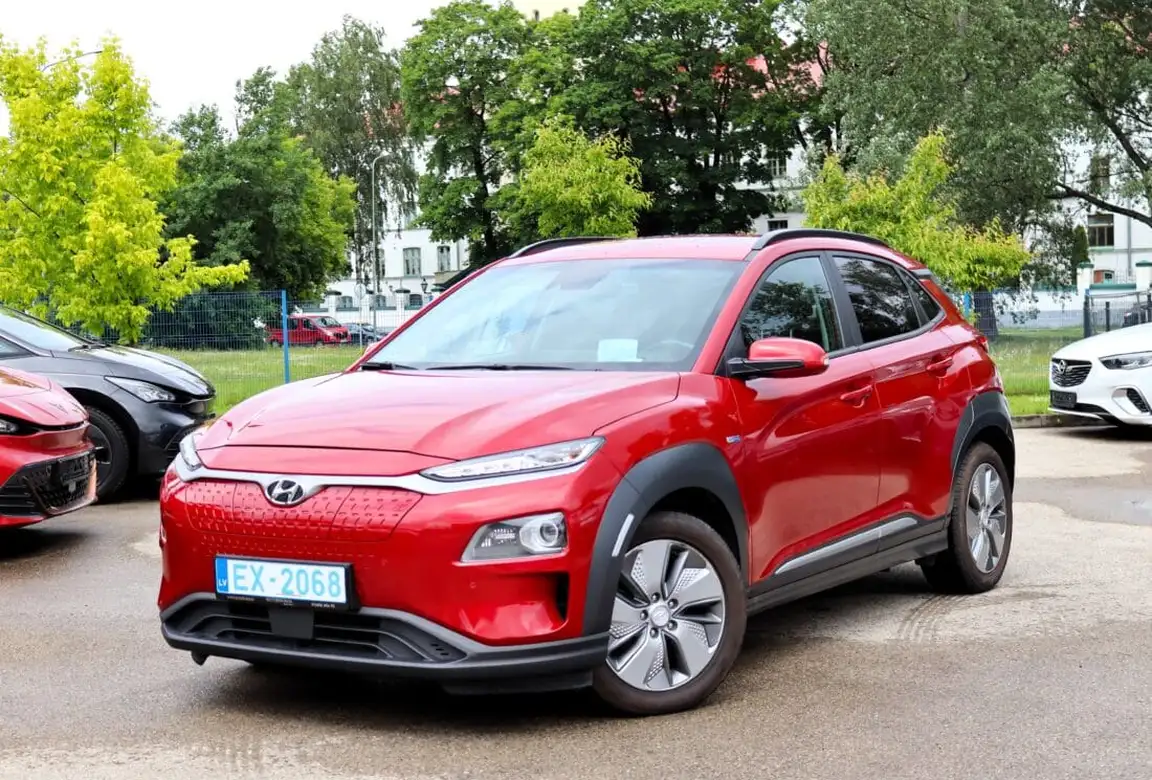 HYUNDAI KONA