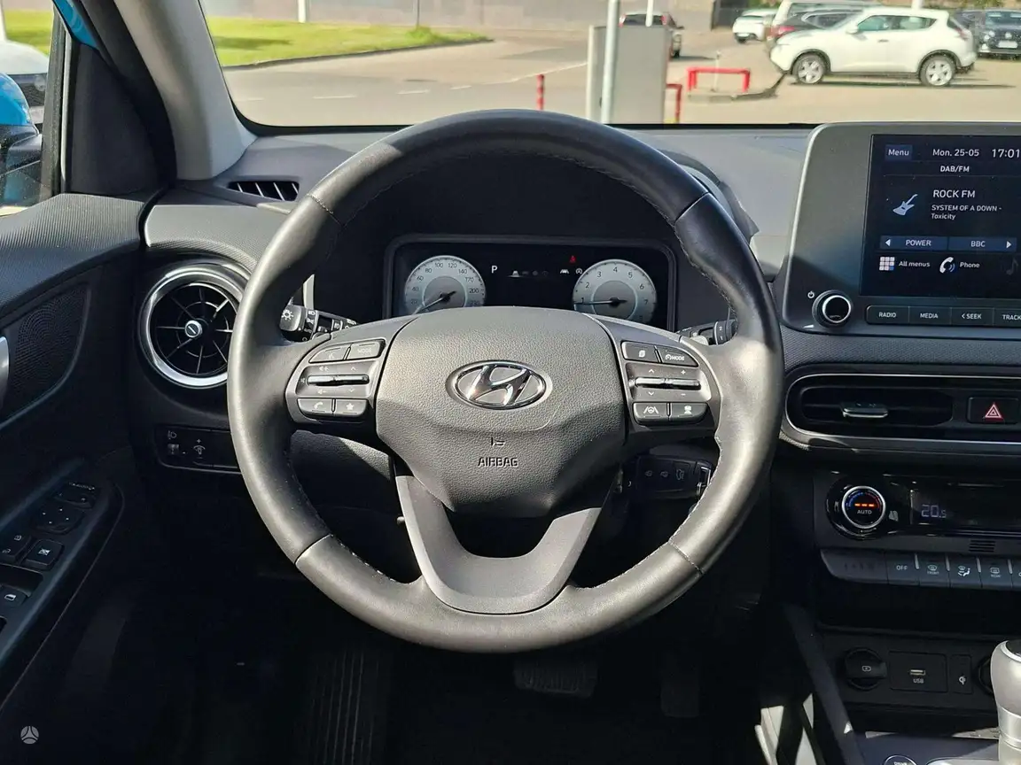 HYUNDAI KONA