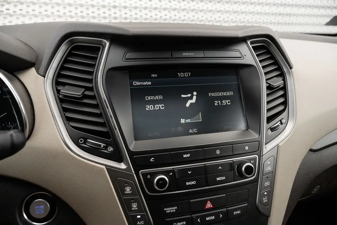HYUNDAI SANTA FE