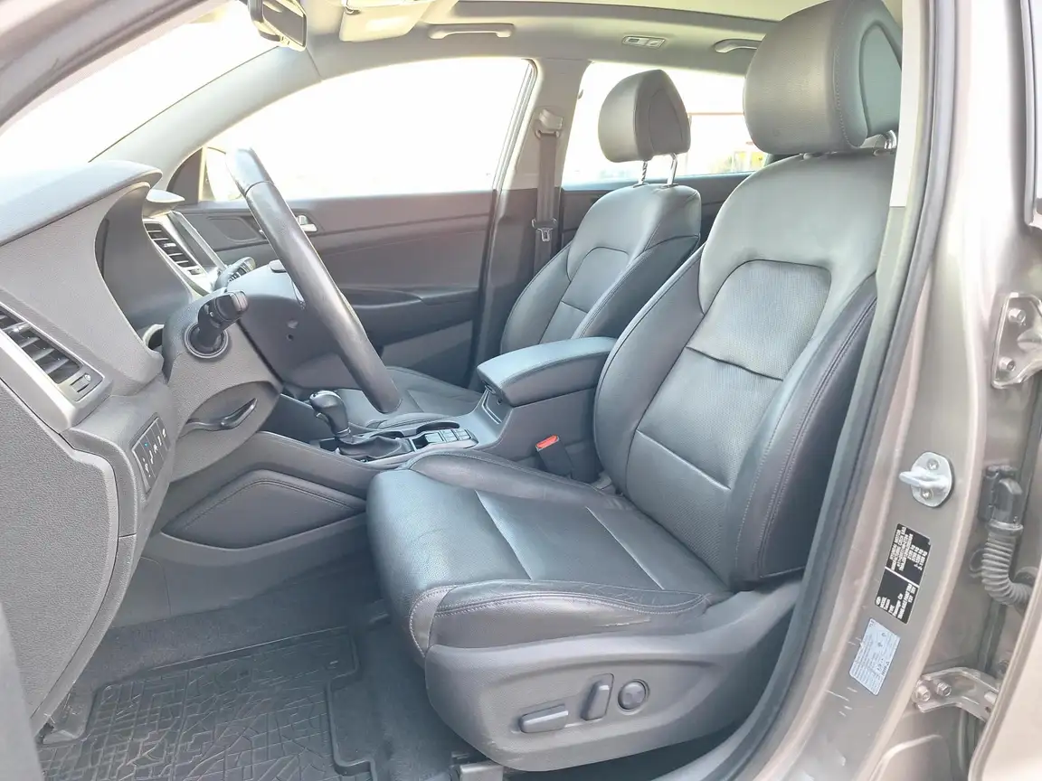 HYUNDAI TUCSON