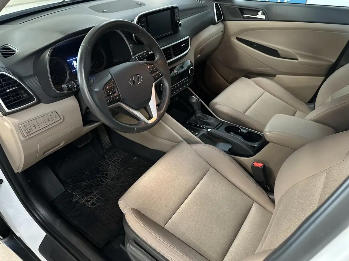 HYUNDAI TUCSON