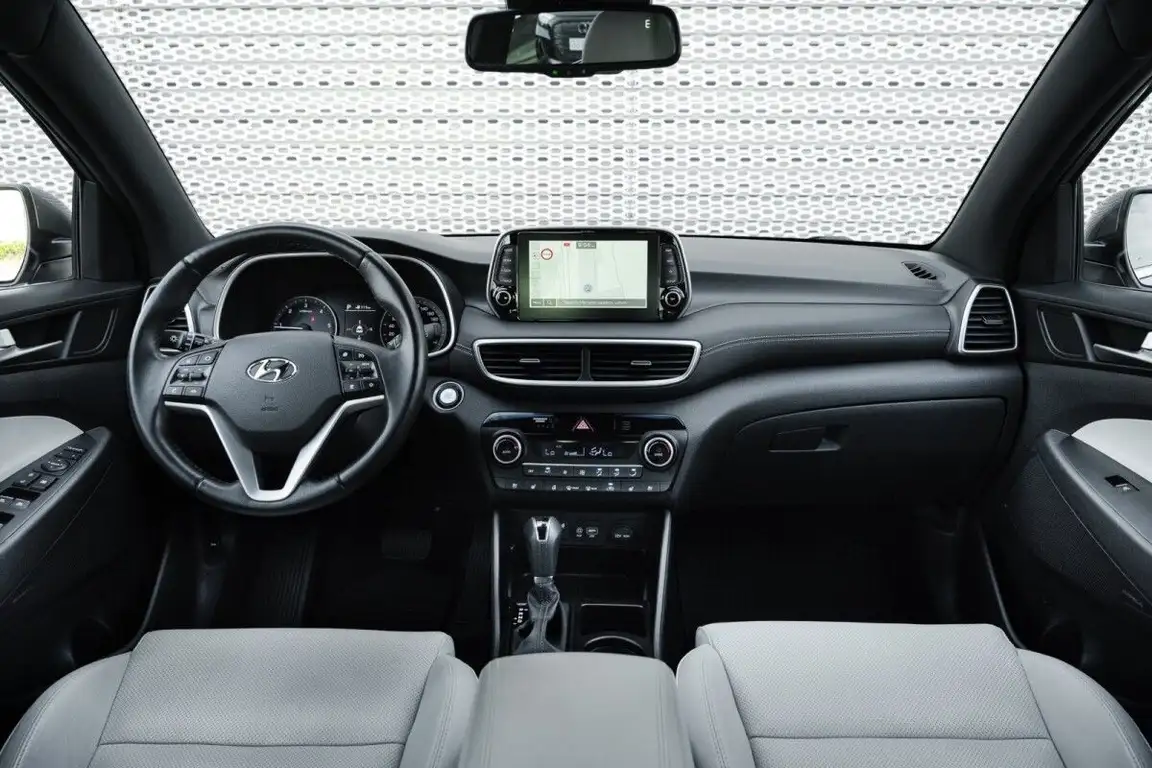 HYUNDAI TUCSON