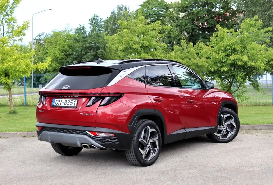 HYUNDAI TUCSON