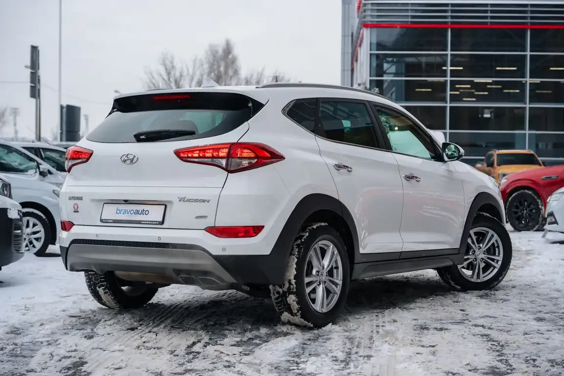 HYUNDAI TUCSON