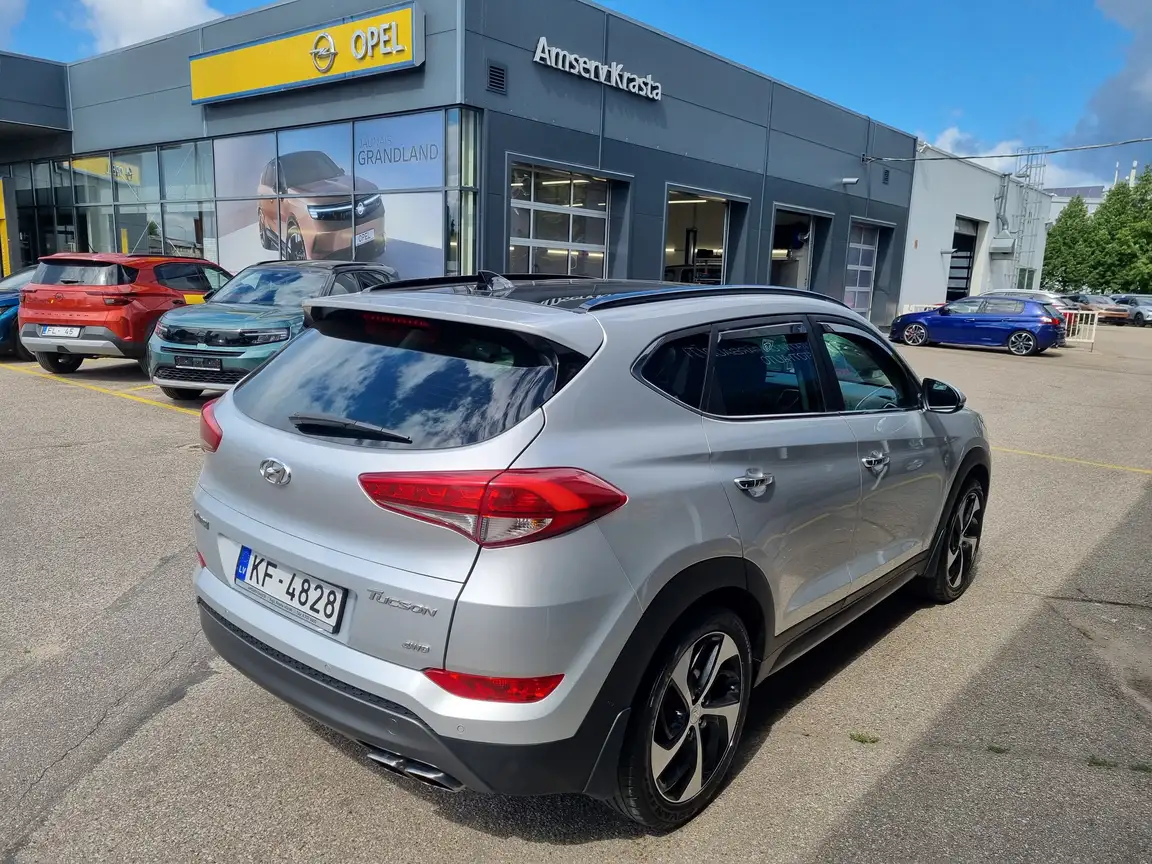 HYUNDAI TUCSON
