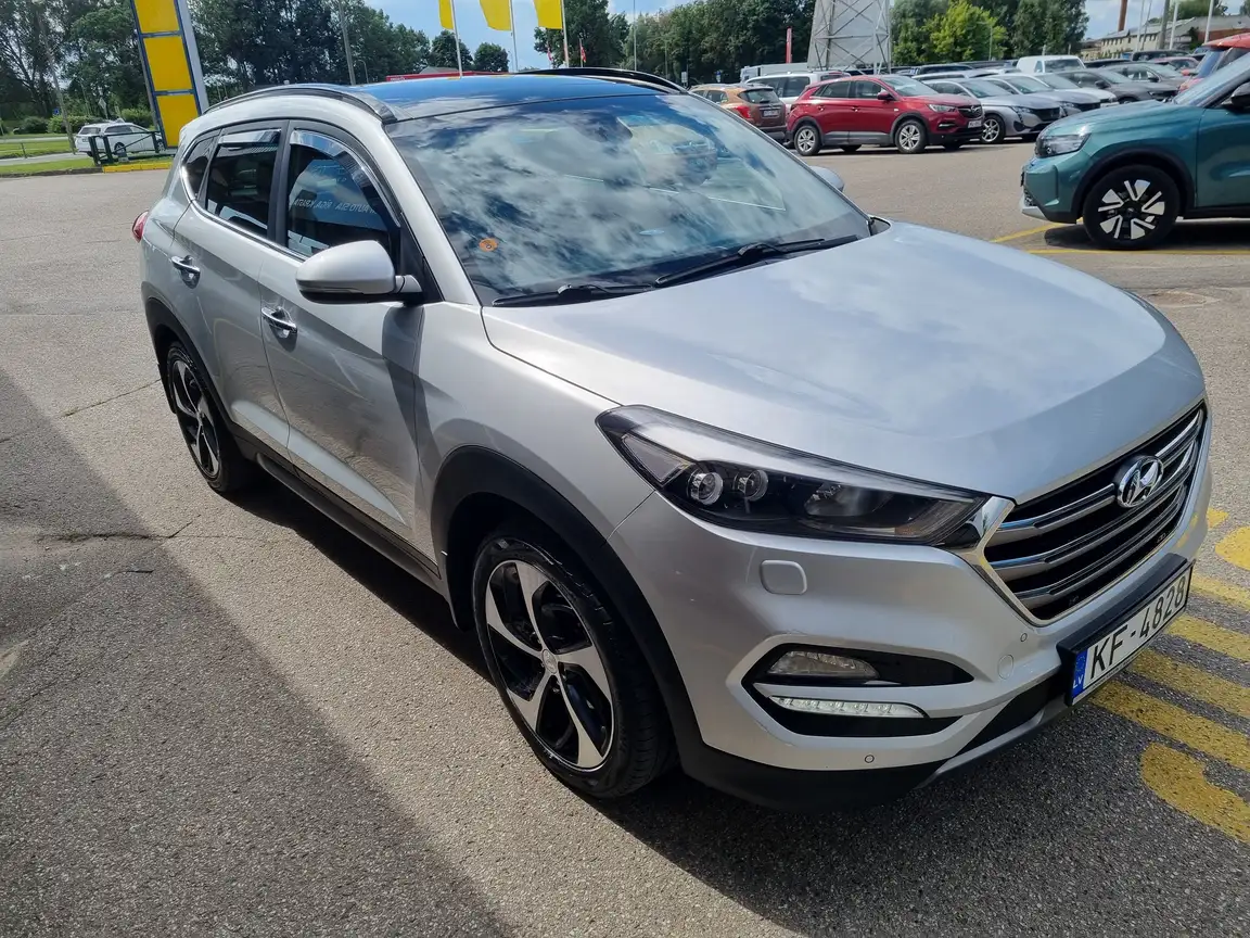 HYUNDAI TUCSON
