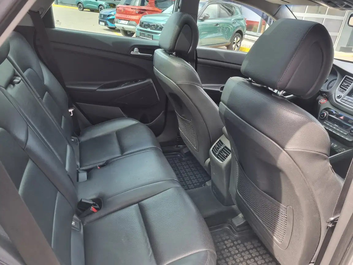 HYUNDAI TUCSON