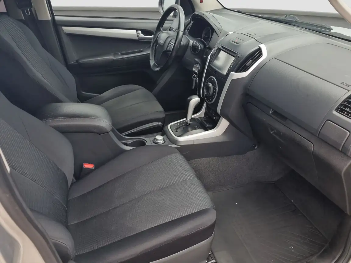 MAZDA 5