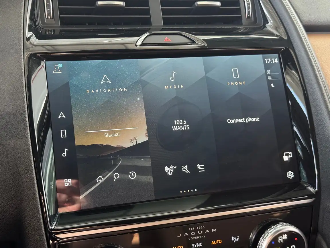 JAGUAR E-PACE