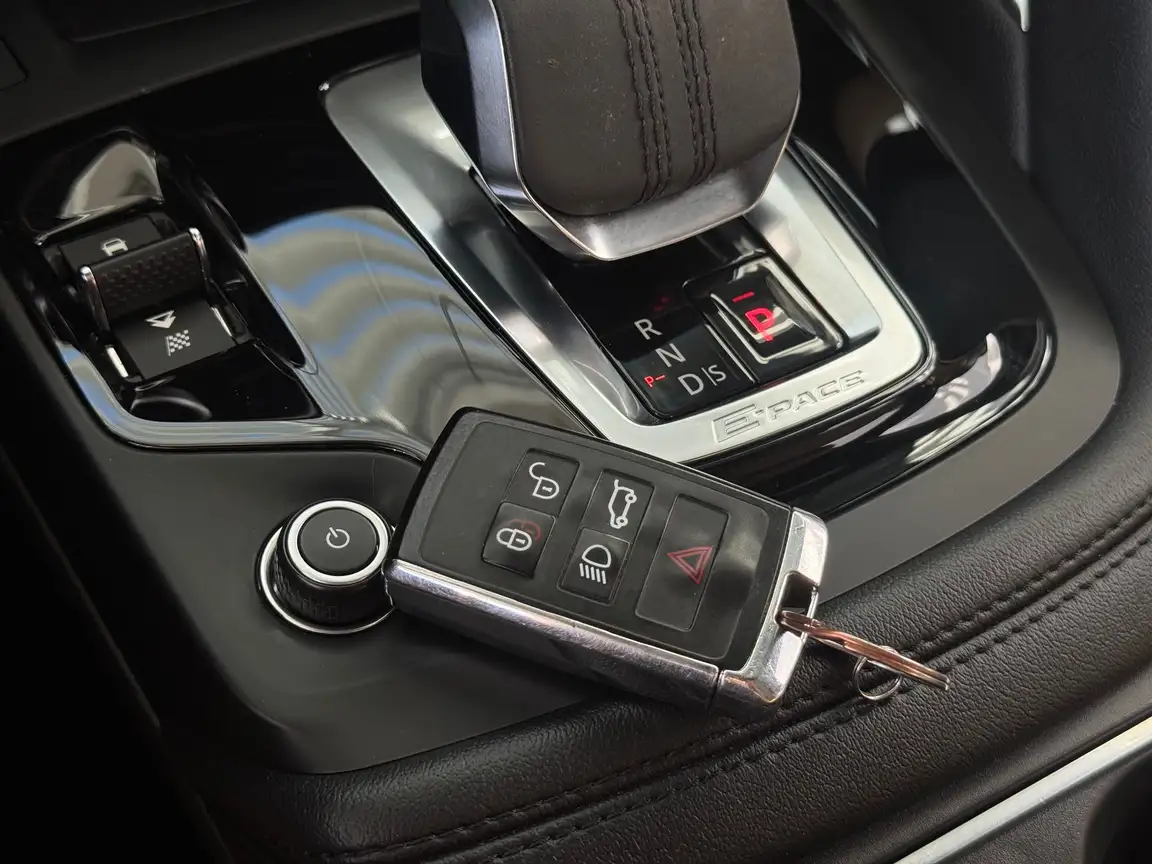 JAGUAR E-PACE