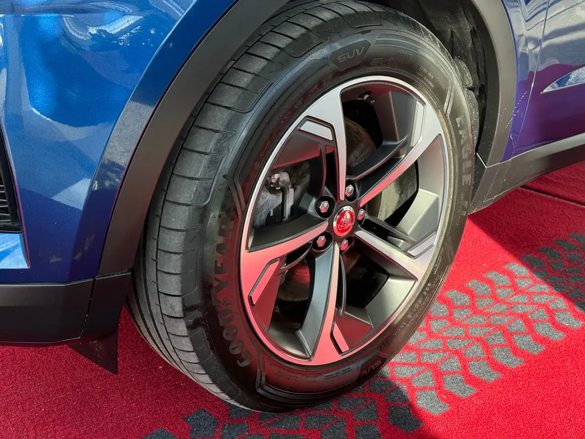 JAGUAR E-PACE
