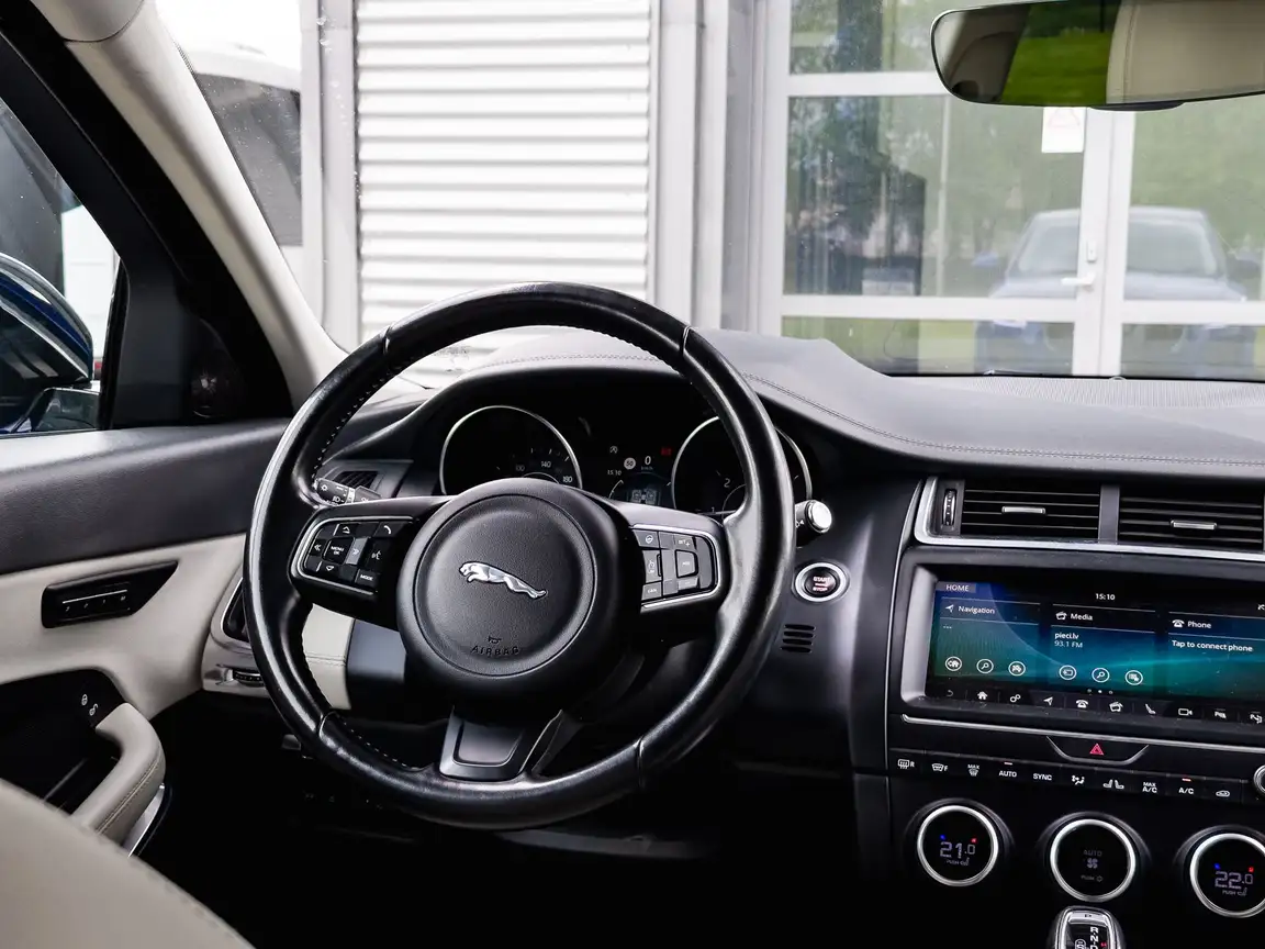 JAGUAR E-PACE
