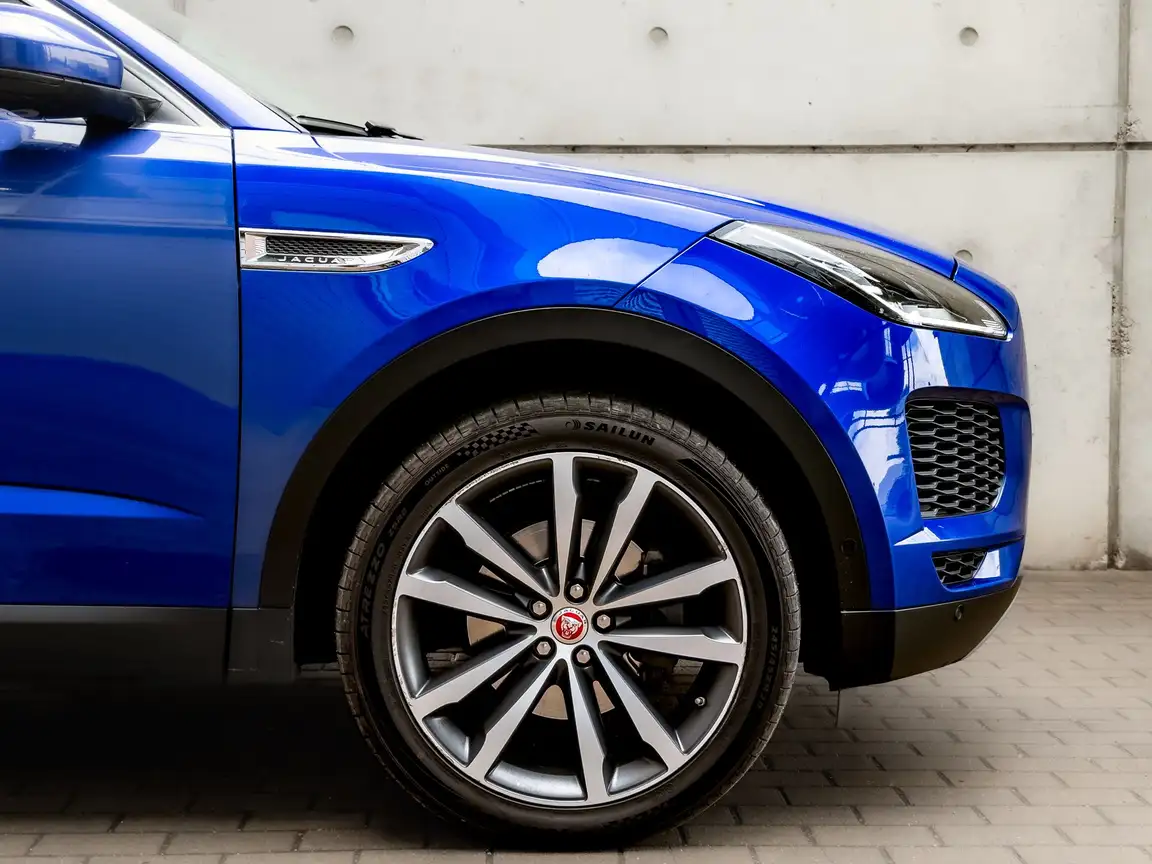 JAGUAR E-PACE